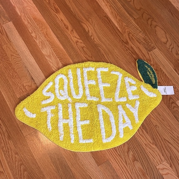 Urban Outfitters Squeeze The Day Bath Mat NWT - Picture 5 of 16